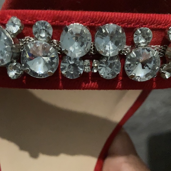 Heels - Picture 3 of 4